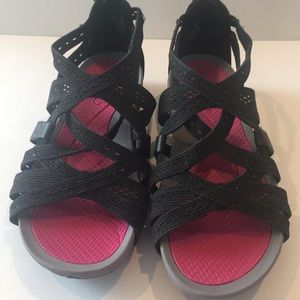 bare traps sunya sandal